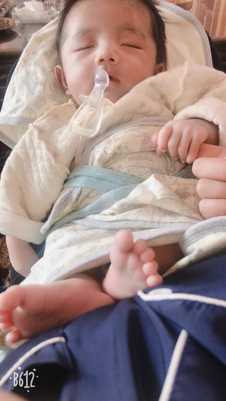 宝宝最近老吐奶 怎么回事？有没有宝妈知道怎么办