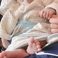 宝宝最近老吐奶 怎么回事？有没有宝妈知道怎么办