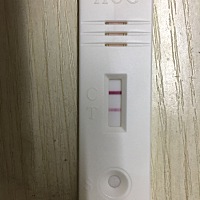 月经推迟一天测的是弱阳性，我看有好多人是强阳性，要不要紧