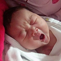 终于卸货啦，九斤四两女宝，顺产，疼了整整九个小时，自己都不知道是怎么坚持下来的！医生说孩子偏...