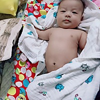 自己身上掉下来的肉，真是怎么看都看不够，怎么看怎么可爱