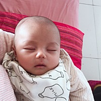 宝宝九天不大便了，之前也是不拉，后来挤的开塞露拉了，挤三次开塞露了，这次又九天不拉，不敢再挤了。...