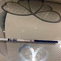 试纸时间长失效是不是会一条杠变两条？！中午测完大概两分钟 看了眼 一条杠 本来没报太大希望 又着急出...