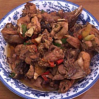 12周的时候找的熟人b超说是女孩，前天16+的时候还是熟人，b超一看也是女孩，是不是就该放下心了。