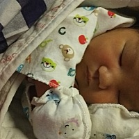 请问大家我家女宝宝今天第五天了，黄疸14点多，请问有什么方法降黄疸比较快