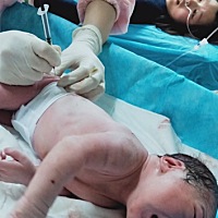 3.3号3时顺利生下女宝一枚 报喜了，祝各位宝妈都顺利生下自己的宝宝 破水，疼痛受不了的三小时生下...