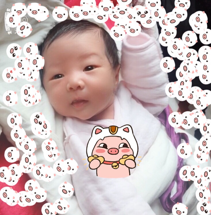 我们家宝儿15天啦，上帝祝福的宝贝，愿你健康快乐的成长，爸爸妈妈姐姐都爱你😘