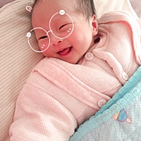 我家宝宝22天了，最近两天老是睡不踏实，睡几分钟就在那使劲，哼唧哼唧手脚乱动憋的脸通红，放屁次数变...