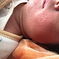 求助求助。各位妈妈有这样的情况吗？该怎么办。