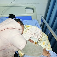 姐姐终于如愿有妹妹了。