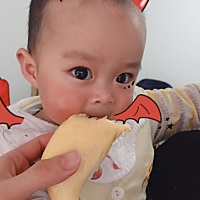 cong 吃榴莲，从小培养起✊哈哈