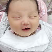 做了妈妈～～ 宝宝一笑心都融化了😍😍😍😍