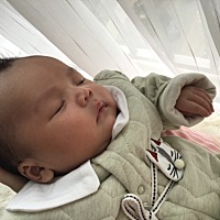 生完BB18天没有恶露了 ，今天看见内裤有血迹 而且还挺多 ，怎么回事。