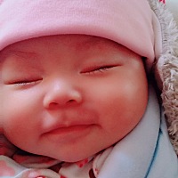 这是梦到什么了，笑的那么开心。😄