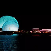 辉煌40年—— 珠海建市40周年大型光影焰火秀， 一场灯光与烟火的盛宴！ 假装我也在现场[偷笑]