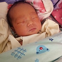 我的猪宝宝出生了，正月二十八，下午五点二十顺产六斤二两男宝一名。