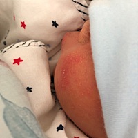 宝宝19天，这2天总是睡不沉，吸了奶睡10分钟左右又醒了又找吃的，是什么原因啊？