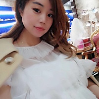 宝宝你快点发动出来吧 妈妈很期待见你哦 不要呆太久了 足月了咱就出来吧 好不好