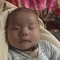 到现在都还感觉不到这是从我肚子里出来的😂😂😂😂没经历顺产的痛，刨腹产又是全麻 醒来啥都弄好...