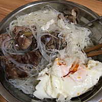 这就是我的月子餐，习俗上的差异使这个月子做的好累，真希望亲妈在身边。