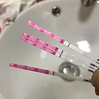 这什么意思，两条有，两条没有