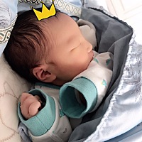 昨天出去了三个小时，宝宝不在身边时刻都想她。婆婆问什么时候回去宝宝醒了，路上又堵车控制不住自己就...