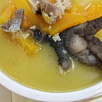 下奶神汤😊这汤炖的没毛病😂😂每天不是鱼汤，就是鸡汤，排骨汤，本来就不喜欢喝，为了宝宝吃到母...