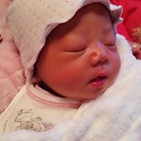 高龄顺产女宝宝一枚，6.2斤。孕妈们看看哪个名字好听，余玥铭，余王熙，余玥熙，余铭熙，亲们有什么...