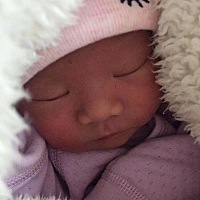 40+6生的 女宝宝 儿女双全了 开心 第二次顺产 比第一次时间还长 花了五个半小时 因为是预产期过了 头骨...