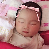 中午洗了个头，好舒服呀，要科学做月子，怎么舒服怎么来 4天的小宝贝