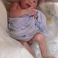 各位宝妈们，请问你们月子都不出门吗？我家宝宝是顺产，今天满15天，我已经出门3次了，2次是跟宝宝一起...