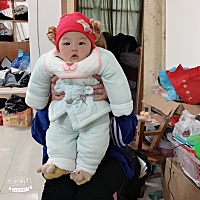 宝宝快四个月了 打算混合喂养 就是长时间不喝奶粉现在不会吸奶嘴了 怎么办？还有宝妈们建议一下哪款奶粉...