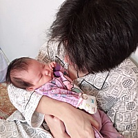 哥哥哄妹妹睡觉