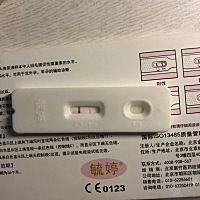 最近半个多月一直感觉不舒服 昨天测了一下 一深一浅 今天早上又测了一下 印子比昨天又加深了一点 可是我...