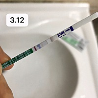好像是比昨天加深了一点点 备孕一个月，上次例假2.12-17号，没测过排卵和体温，app预计的排卵日是3.2。2...