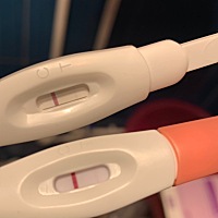 亲们看看我今天测的有点印，看看是怀了还是没怀。