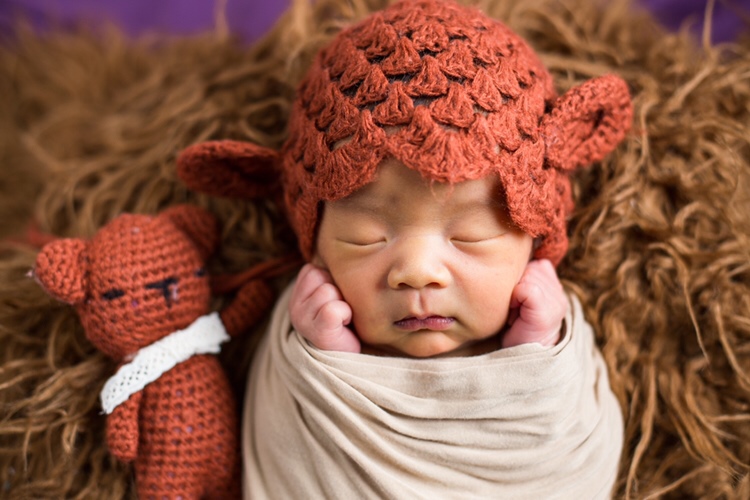 怀孕每天都打开软件看看宝宝有什么变化了，现在每天早上醒来睁眼就能看到宝宝，真快，真好！晒一晒我家宝贝10天的照片！