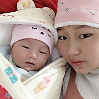 宝宝生病了就是麻烦，连着好几个晚上都没有休息好的，听见他每天鼻子呼噜声就觉得他特别的难受。都是妈...