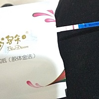 2019.2.13末次月经，3.14月经推迟两天腹痛去医院检查，试纸测出怀孕，开点药，医生让一周后去做B超抽血...
