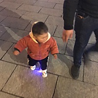 大宝已经一岁半了，大宝是破腹产，现在小宝怀孕一个多月孩子能要吗