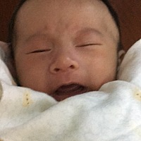 今晚带去看医生，医生说孩子肚子胀气，才会无缘无故就哭，婆婆听了不高兴，说我生孩子的时候不注意，我...