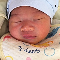 都说月子里不能流眼泪，自从9号宝宝出生天天流眼泪，一想到宝宝爸爸就忍不住，如果他在生活会很美好，可...