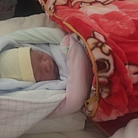 3.10提前诞生一枚小王子🤴，历经三十几个小时，坚持不住准备剖腹结果宫口全开，生的时候特别顺利，10...