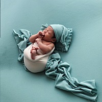 宝贝今天拍满月照，31天啦