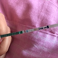上个月16号的大姨妈，今天测了一下，这是有没有啊？大家帮我看看