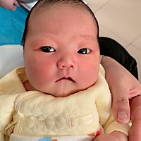 2月初八 我8斤的小公主出生啦！ 顺产无侧切 轻微撕裂 2个多小时生出来感谢勇敢的自己 宝宝第三天就能自...