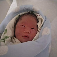 顺转剖宫产，太痛苦了，男宝，8.3斤，月子坐多久？