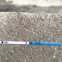 求各位美女姐妹 帮我看看 我这是怀了吗 姨妈还有3天来 我感觉自己应该是有了 忍不住测了一下 帮帮忙给我...