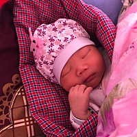 月子里感觉宝宝一吸奶肚子就咕噜噜叫，有种好饿的感觉，觉得一天得吃10顿才好。这是什么情况？然后宝宝...