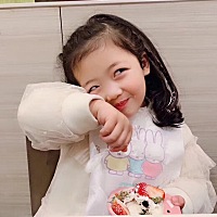 ♥️ 每个人都有一片海 自己不扬帆 没人帮你启航 久了就是一片死海。 每天从清晨开始 面向阳光，笑对人...